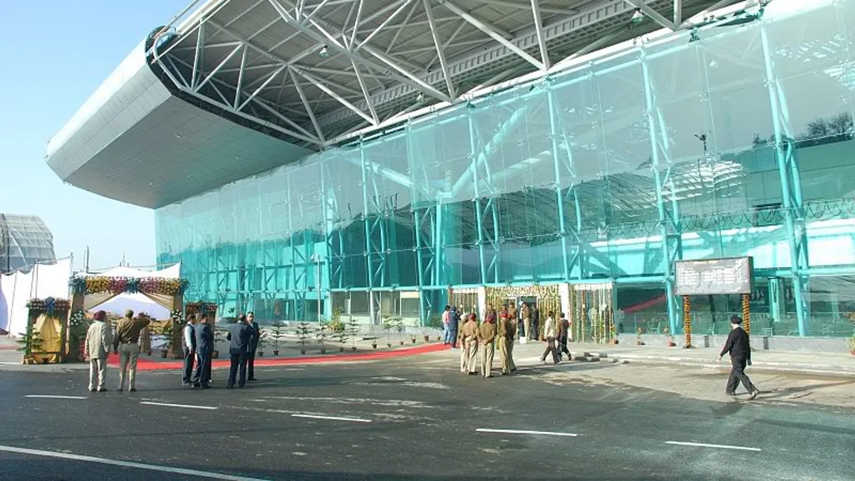 Sri Guru Ram Dass Jee International Airport in India