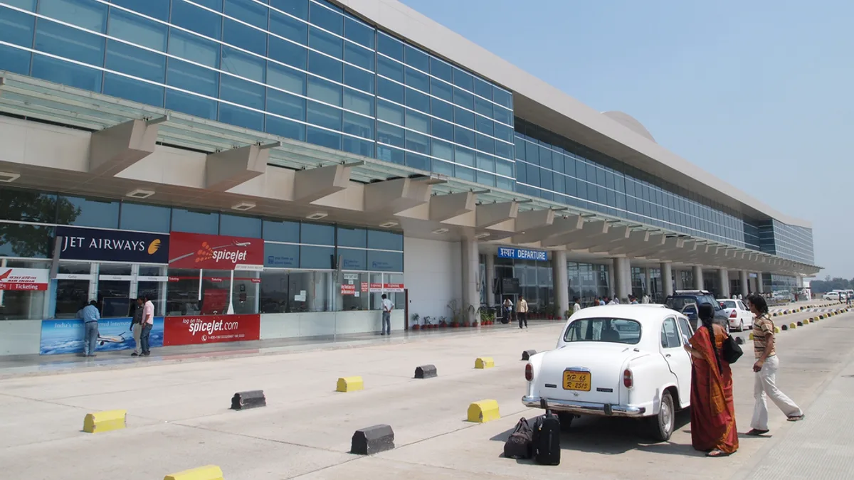 Lal Bahadur Shastri International Airport in India