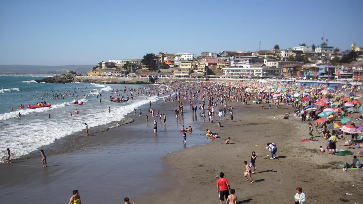 Playa Chica de Cartagena in Chile
