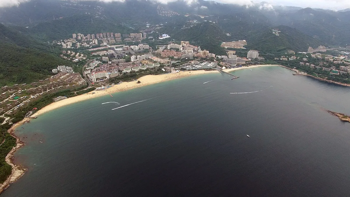 Dameisha Beach in China