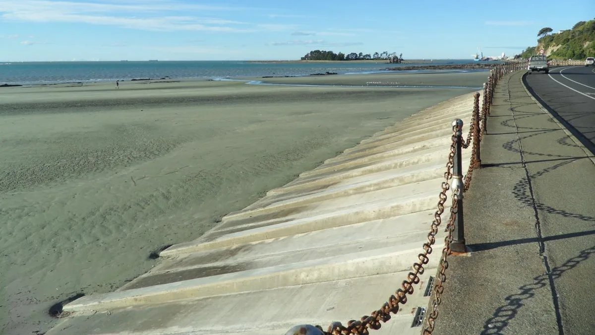 Tāhunanui Beach in New Zealand
