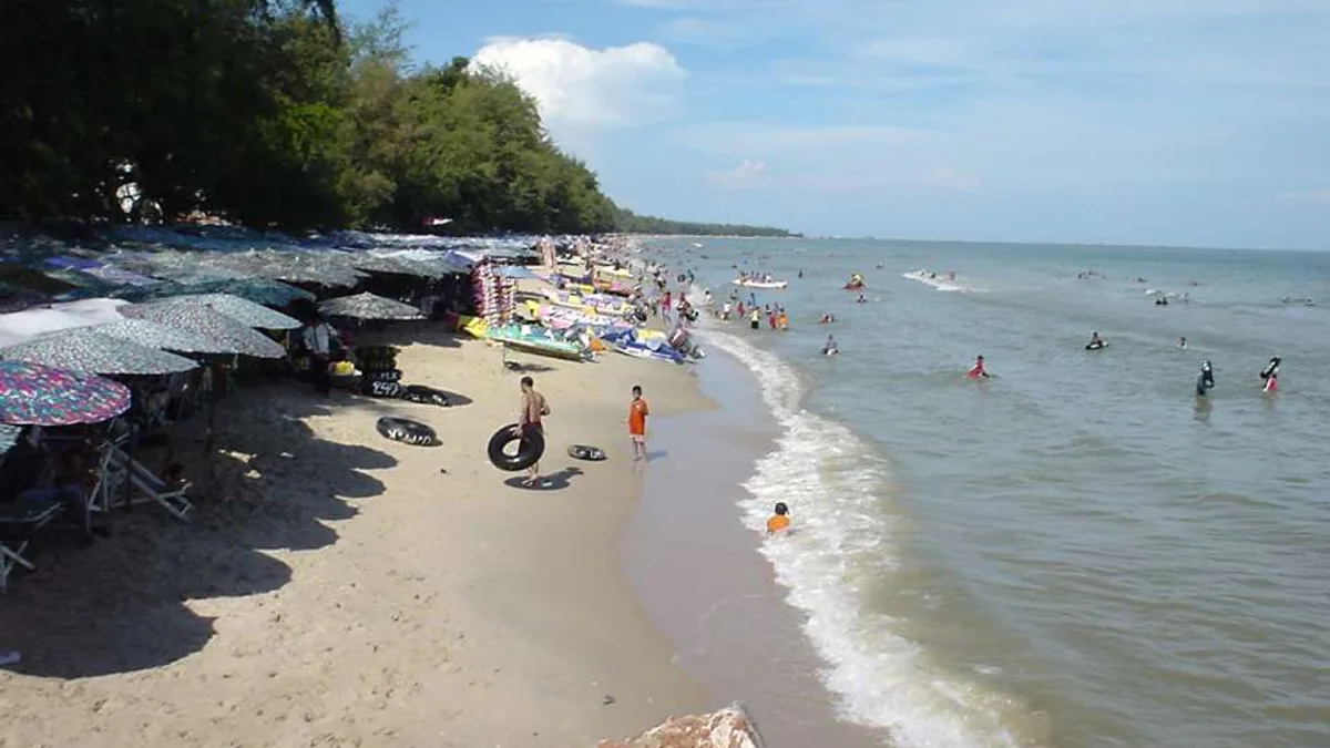 Cha-Am Beach in Thailand