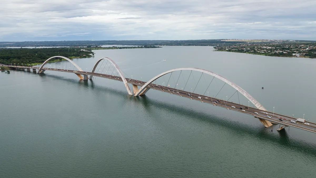 Juscelino Kubitschek Bridge in Brazil