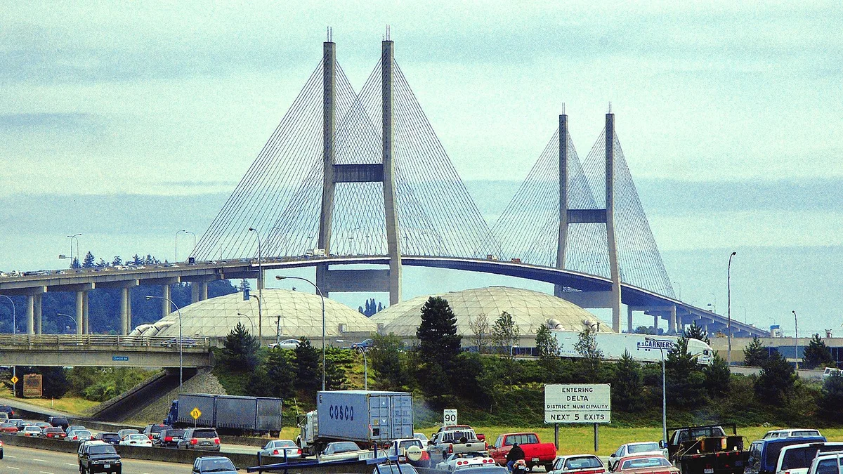 Alex Fraser Bridge in Canada