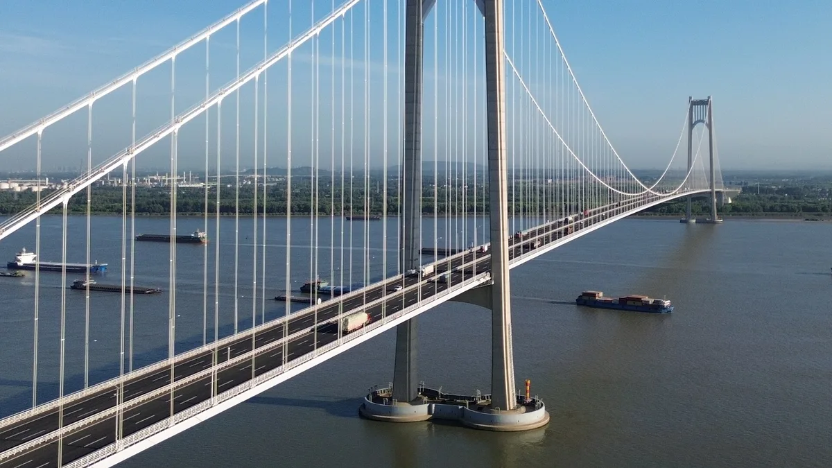 Fourth Nanjing Yangtze Bridge in China