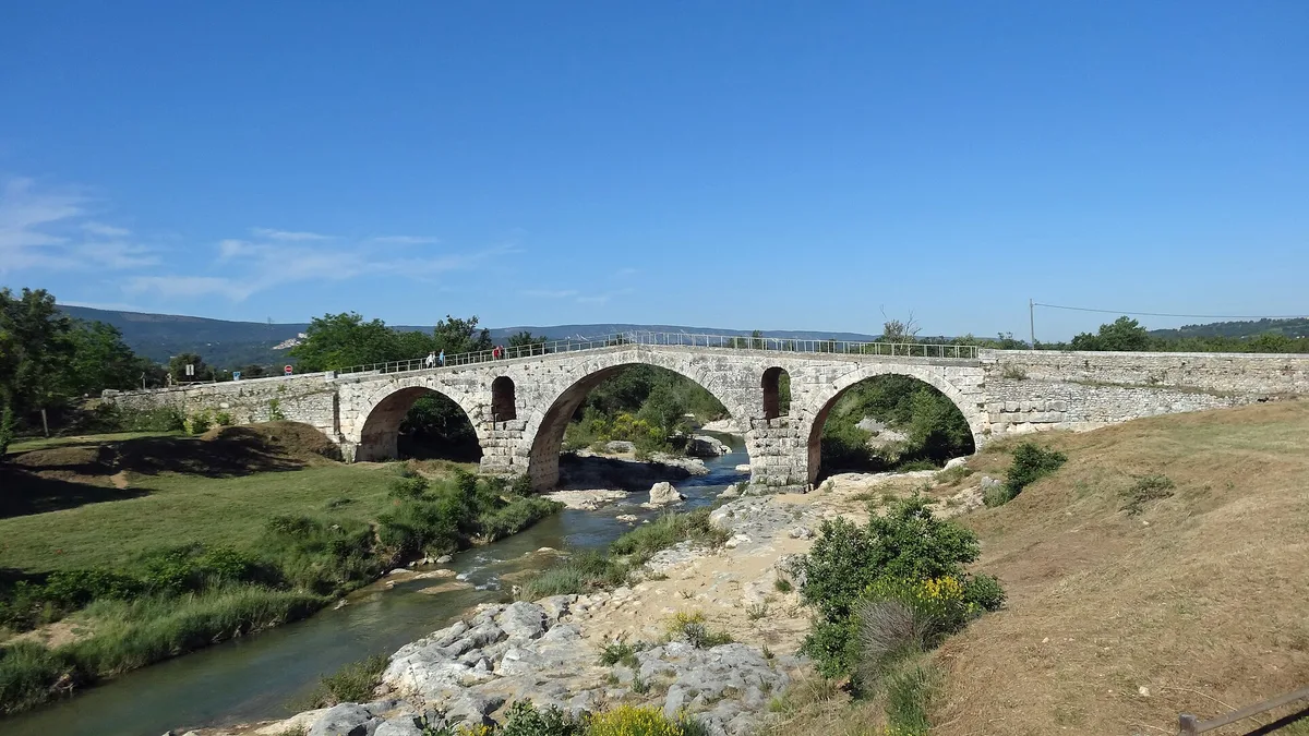 Pont Julien in France