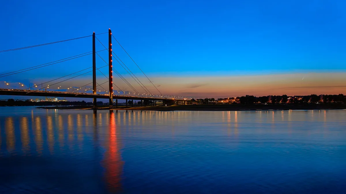 Rheinkniebrücke in Germany