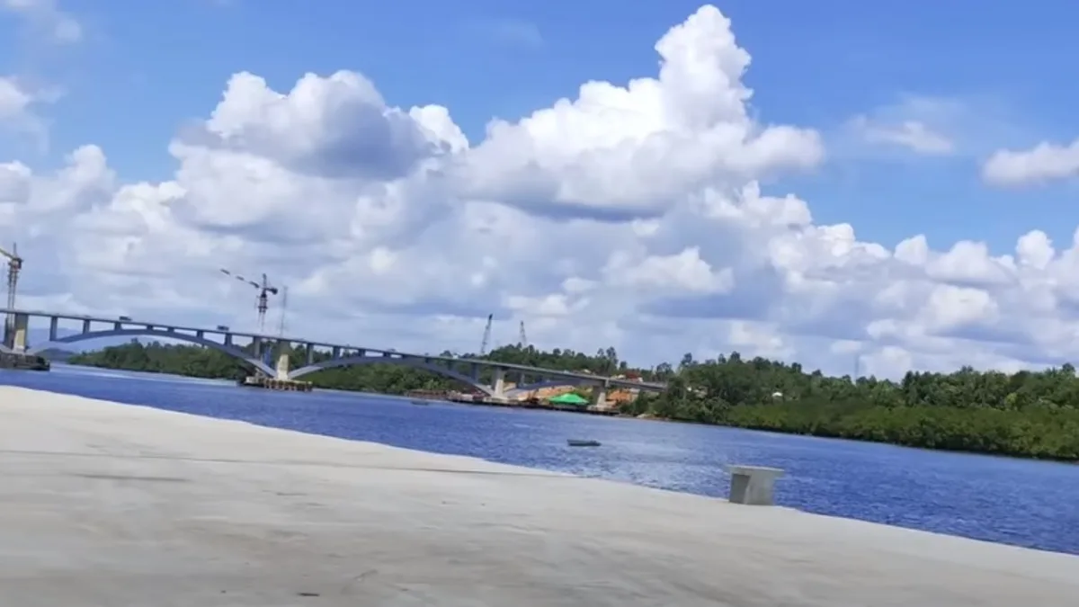 Pulau Balang Bridge in Indonesia