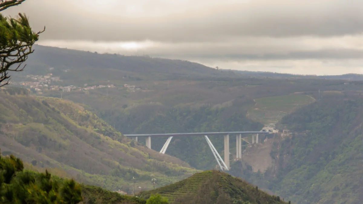 Viadotto Sfalassà in Italy