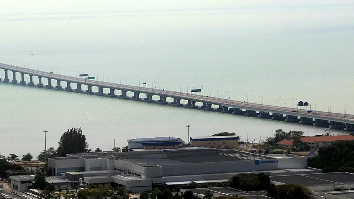 Sultan Abdul Halim Muadzam Shah Bridge in Malaysia