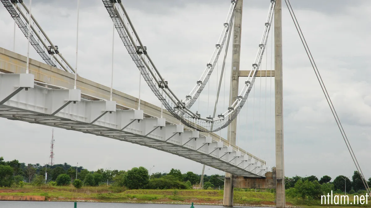 Monorail Suspension Bridge in Malaysia