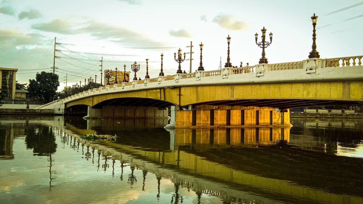 Jones Bridge in Philippines