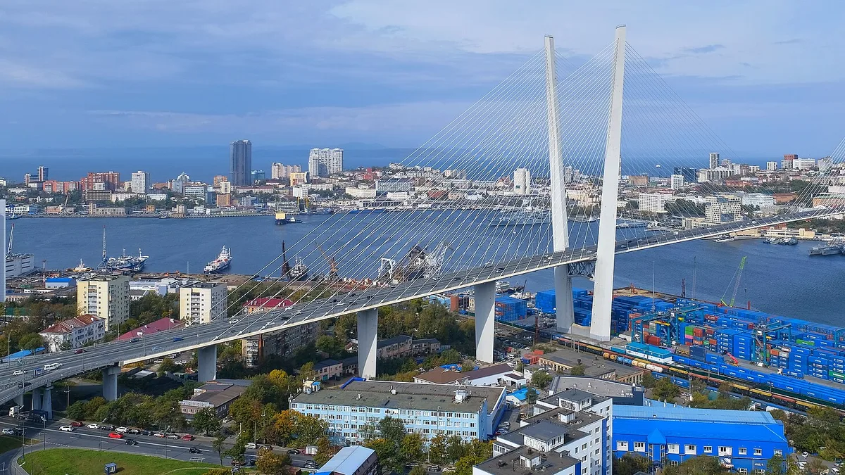 Zolotoy Bridge in Russia