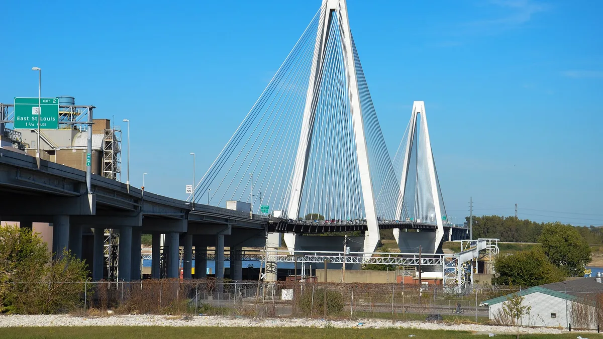 Stan Musial Veterans Memorial Bridge in United States
