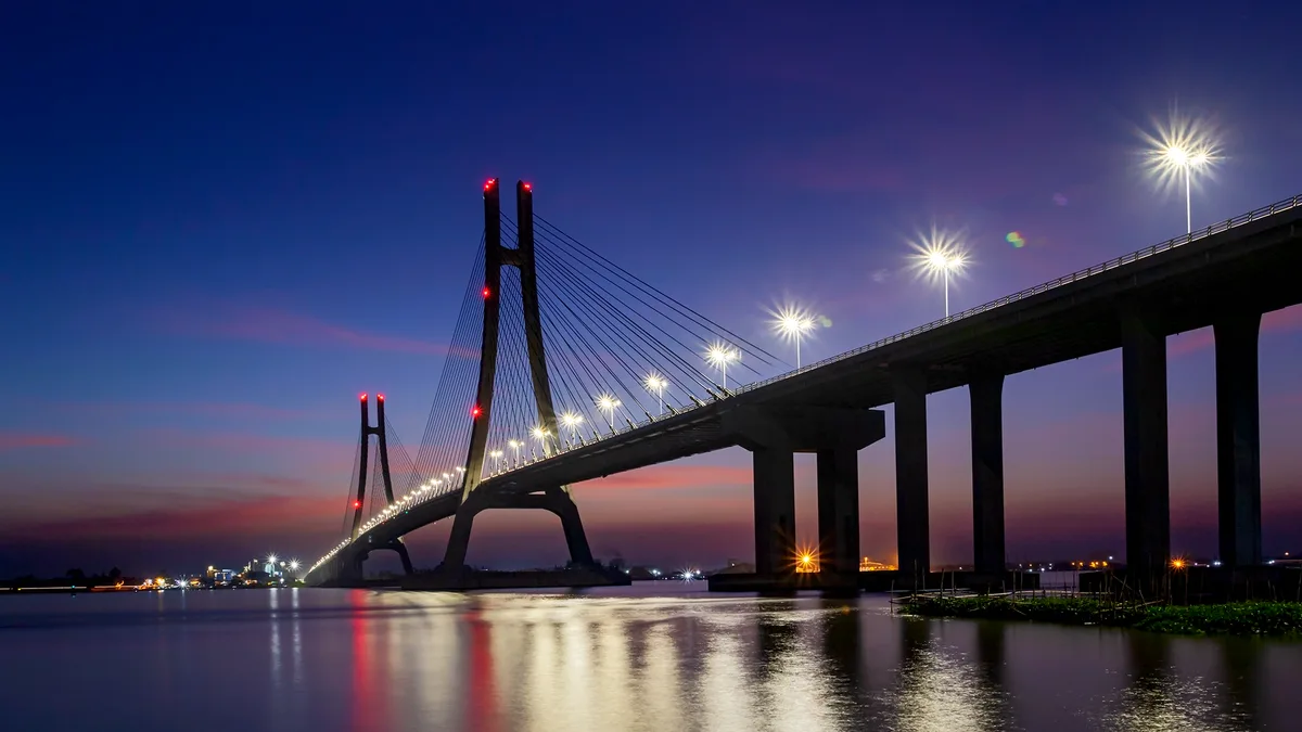 Vàm Cống Bridge in Vietnam