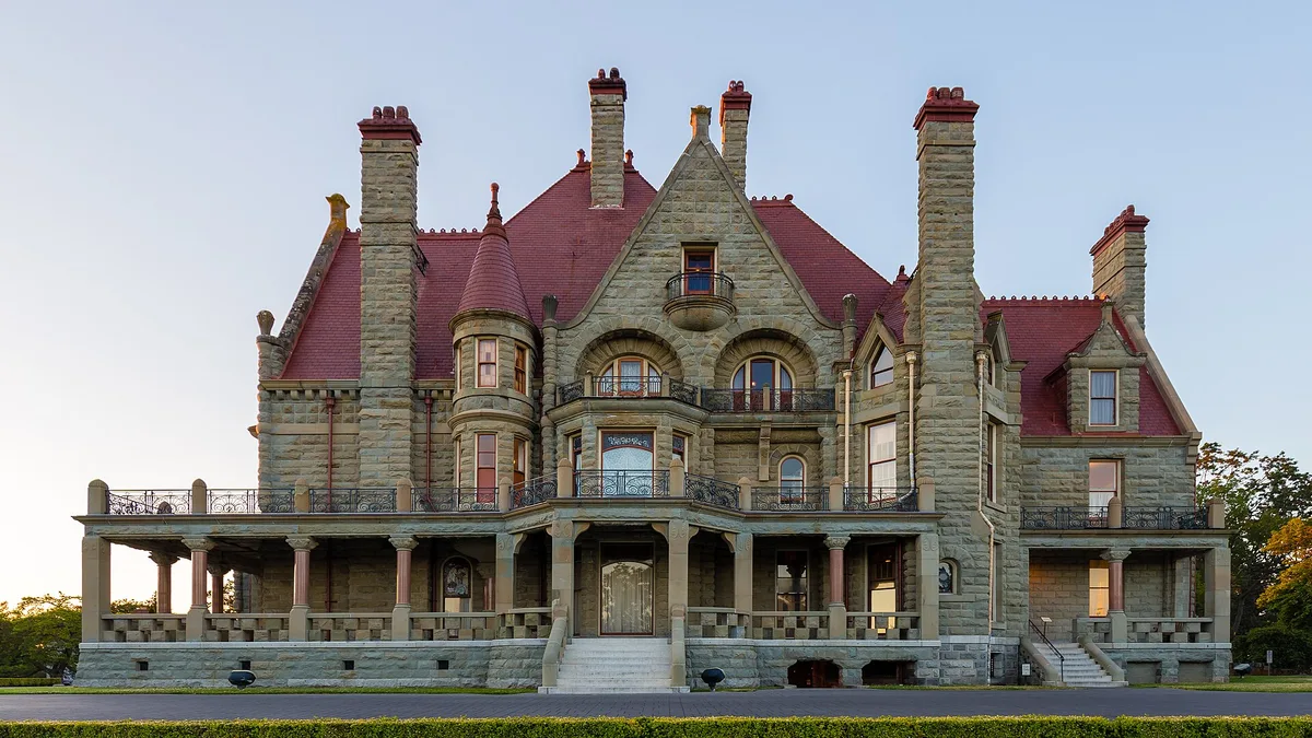 Craigdarroch Castle in Canada