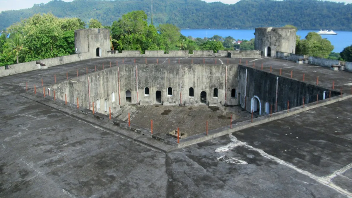 Fort Belgica in Indonesia