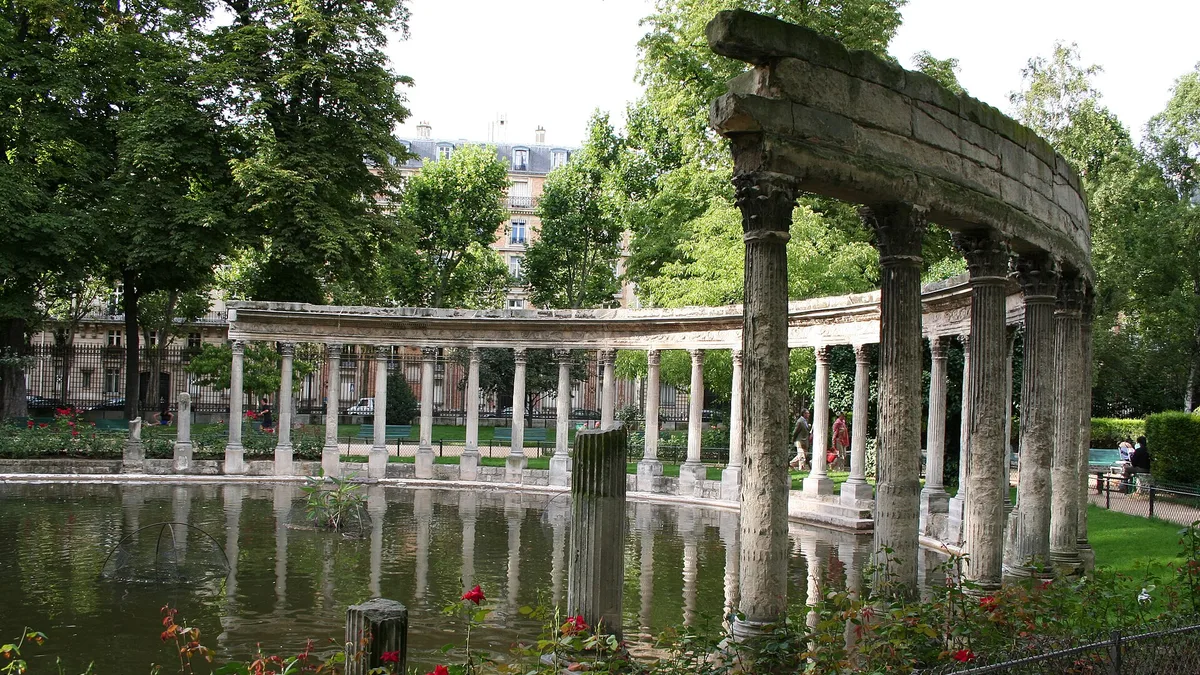 Parc Monceau in France