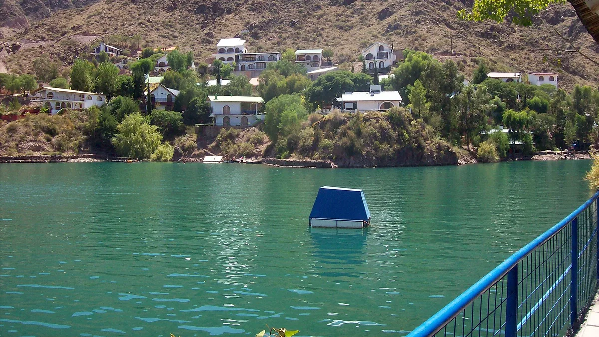 Los Reyunos Dam in Argentina