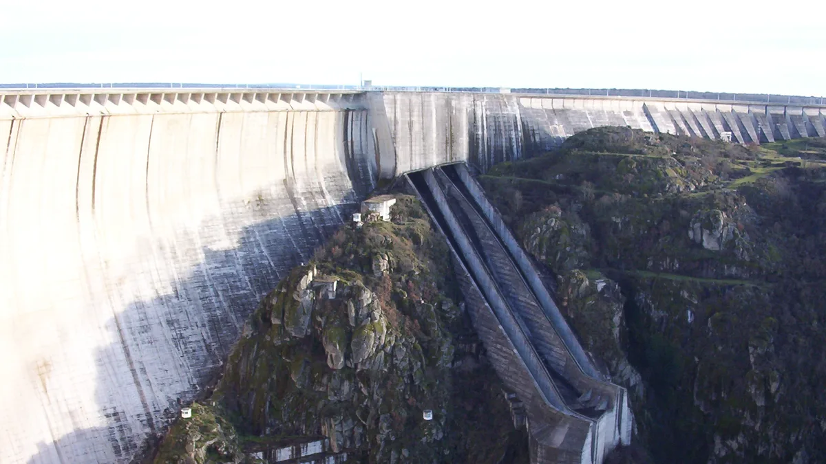 Almendra Dam in Spain