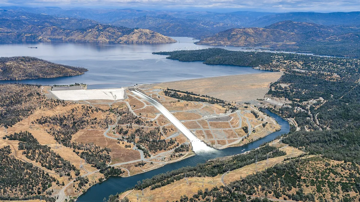 Oroville Dam in United States