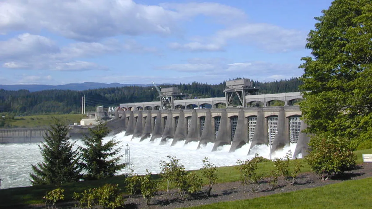 Priest Rapids Dam in United States