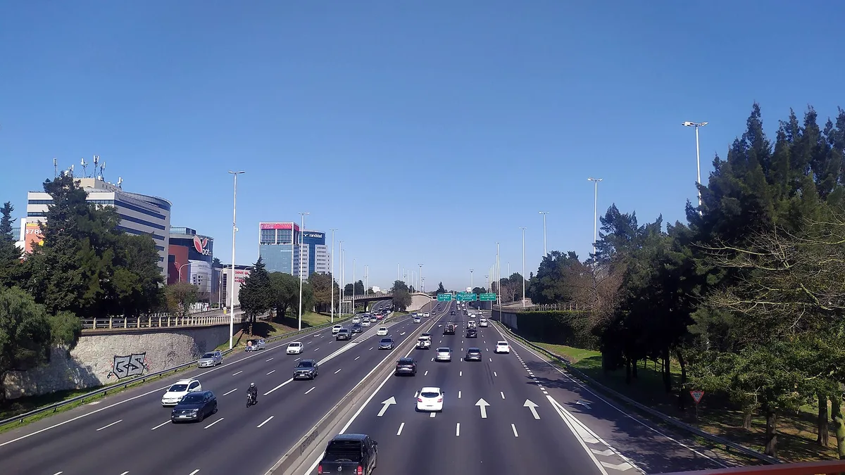 Avenida General Paz in Argentina