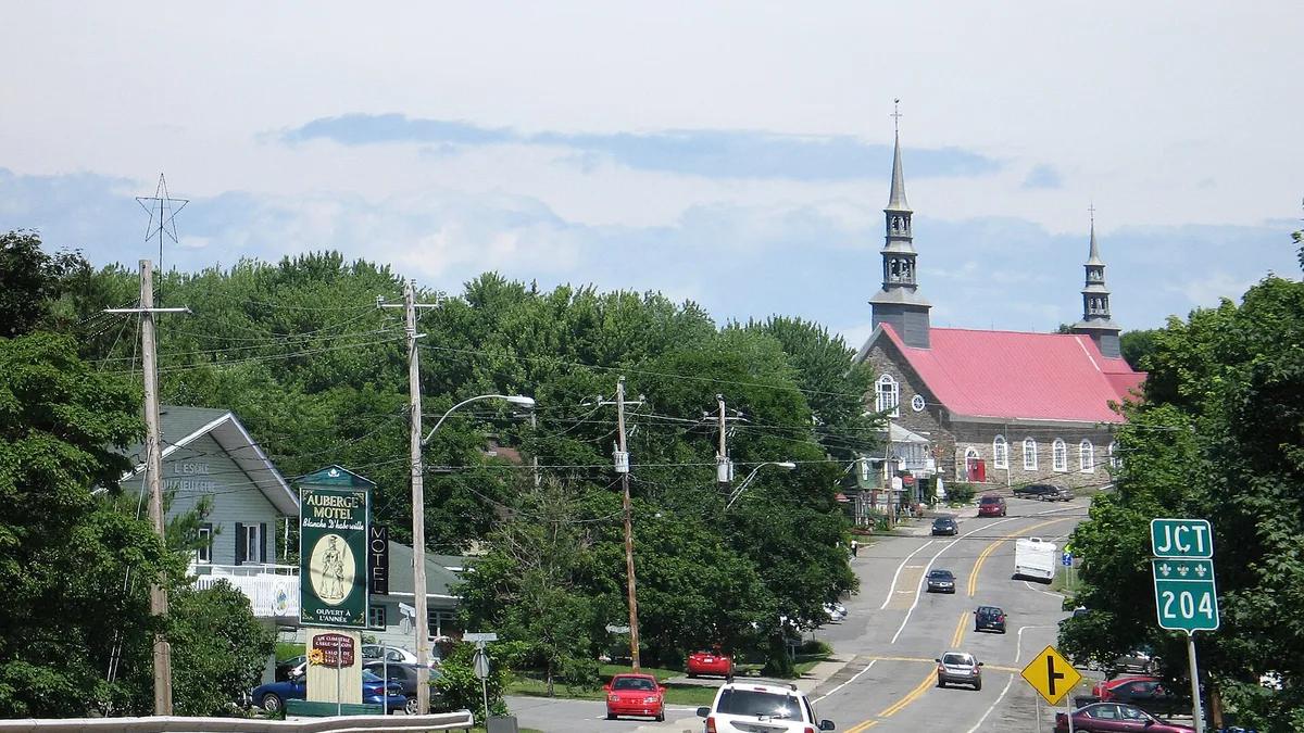 Quebec Route 132 in Canada