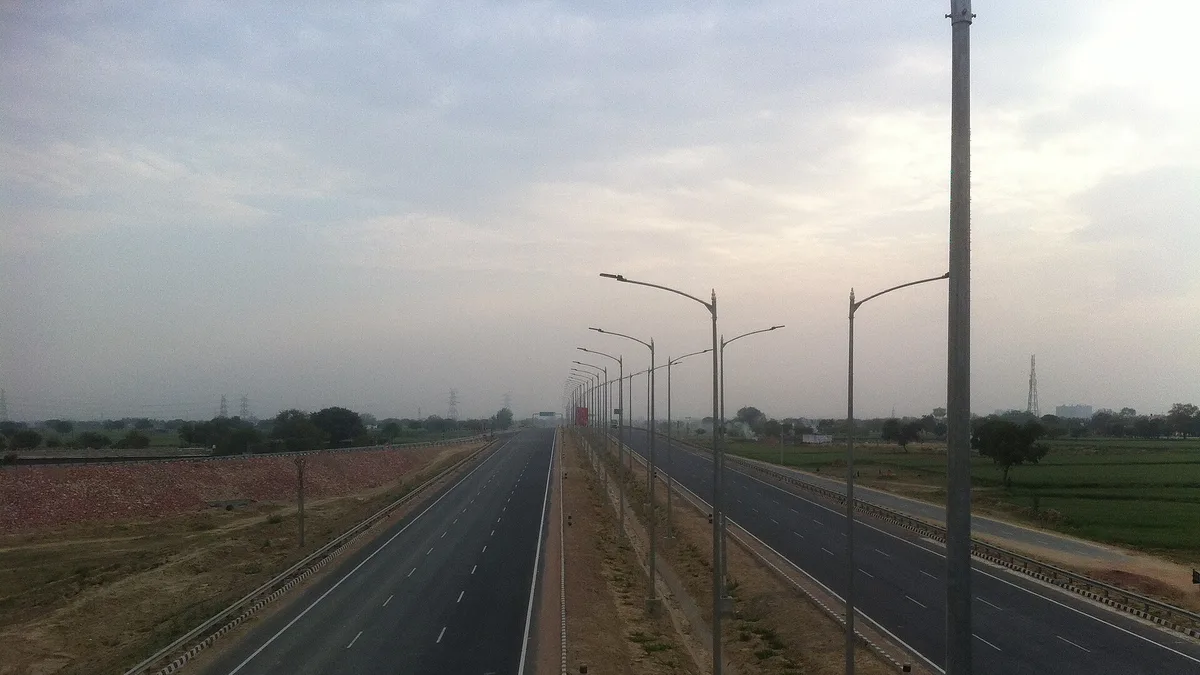 Agra–Lucknow Expressway in India