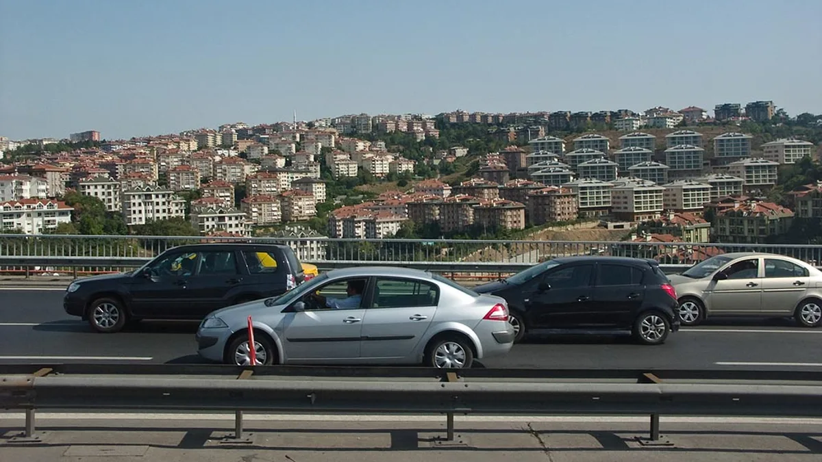 İstanbul 1. Çevre Yolu (O-1) in Turkey