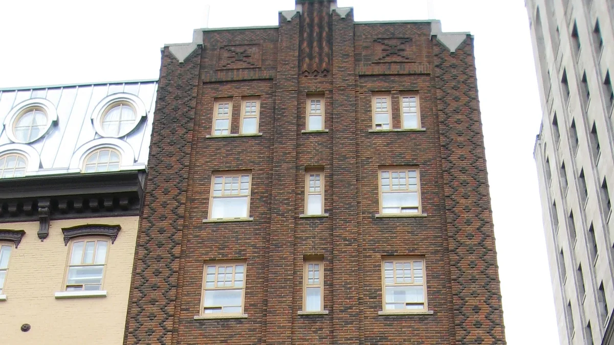 Hotel Clarendon in Canada