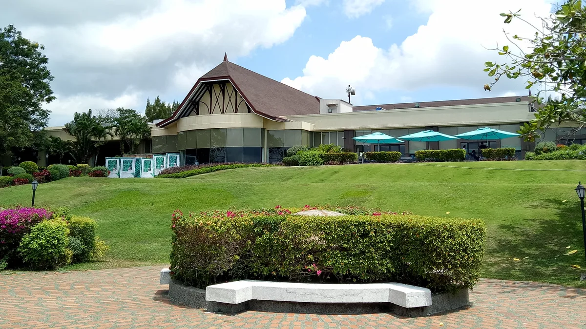 Taal Vista Hotel in Philippines