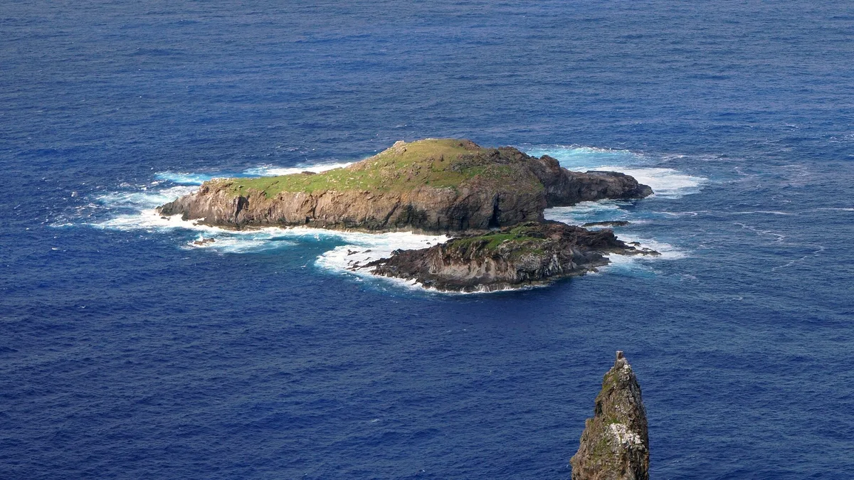 Motu Iti in Chile
