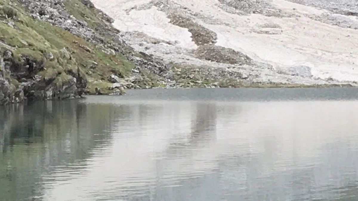 Hemkund Lake in India