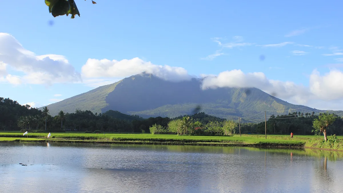 Lake Buhi in Philippines