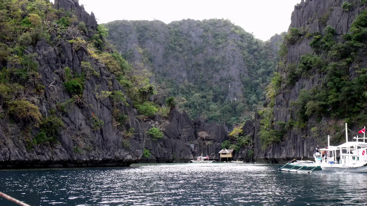 Barracuda Lake in Philippines