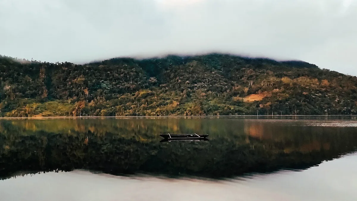 Lake Danao in Philippines