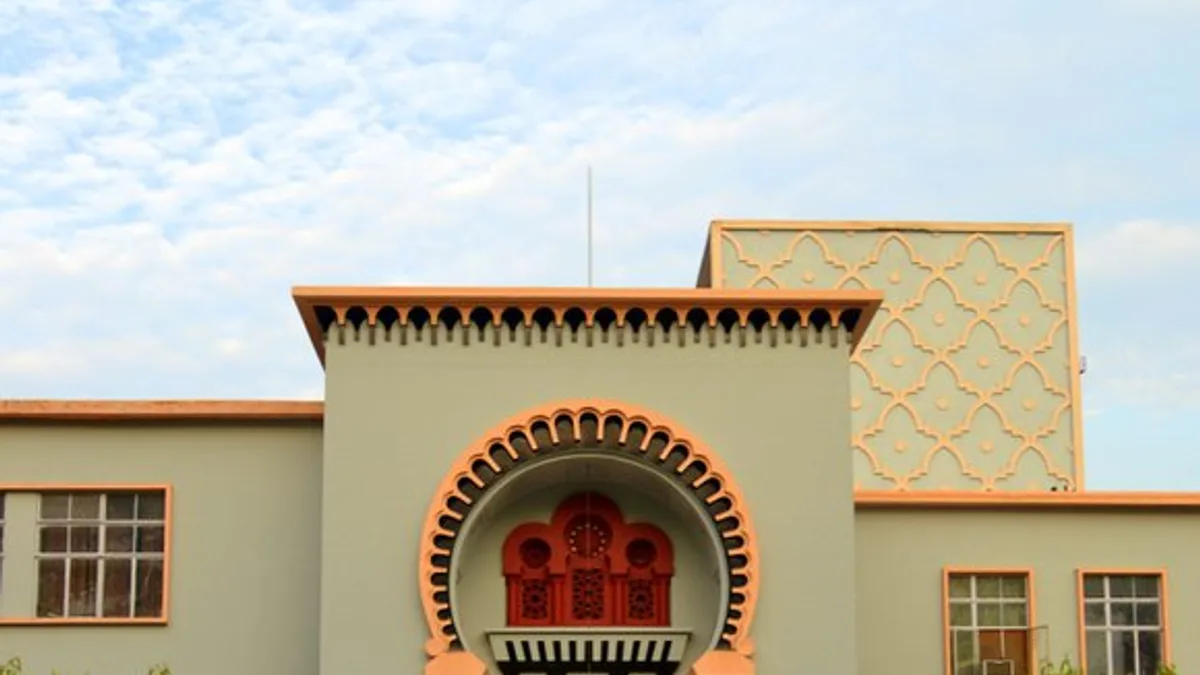 Maulana Azad Library in India