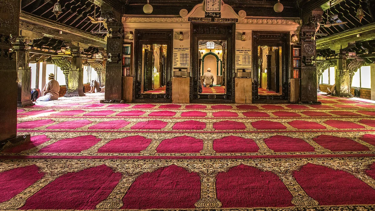 Masjid Zeenath Baksh in India