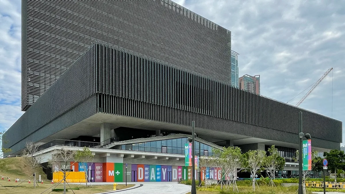 M+ in China