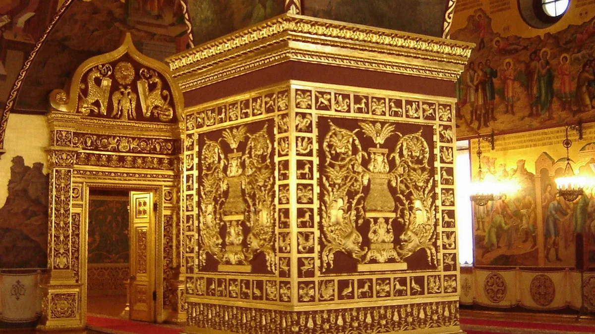 Palace of Facets in Russia