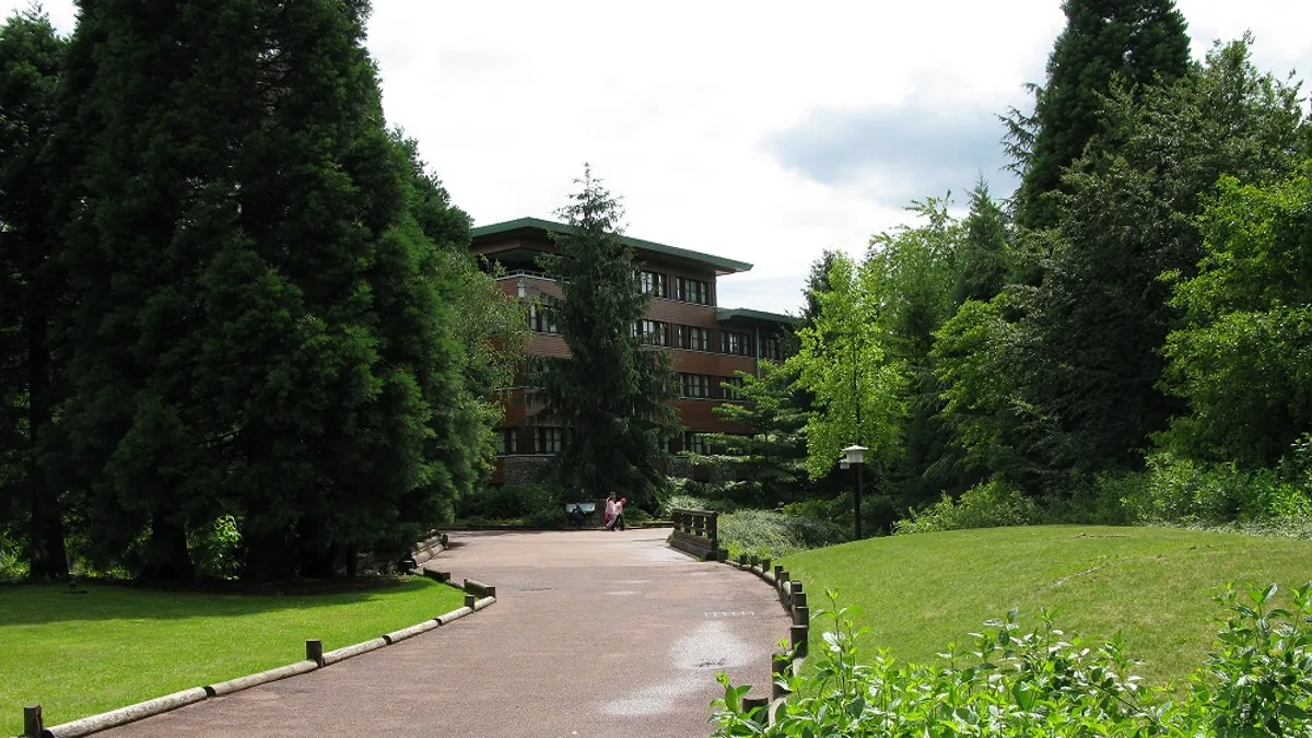 Disney Sequoia Lodge in France