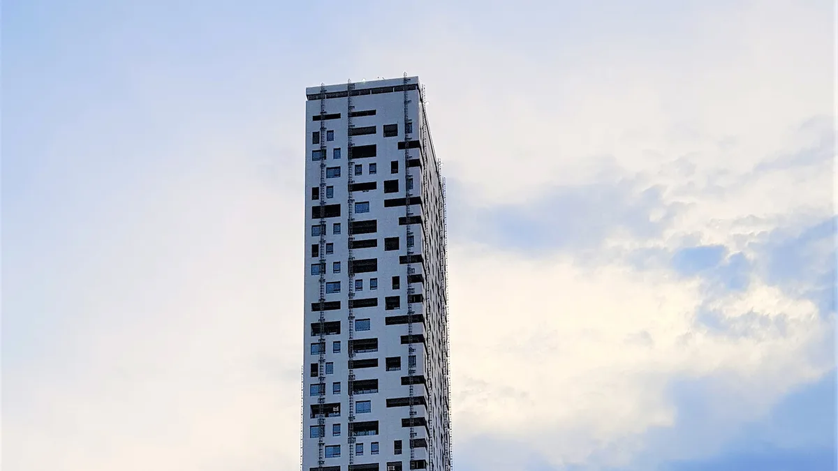 Platina 220 in Brazil