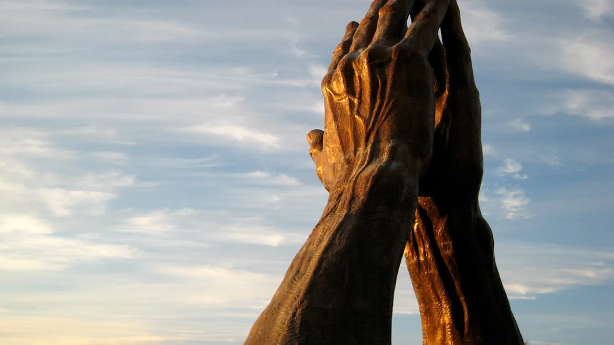 Praying Hands in United States