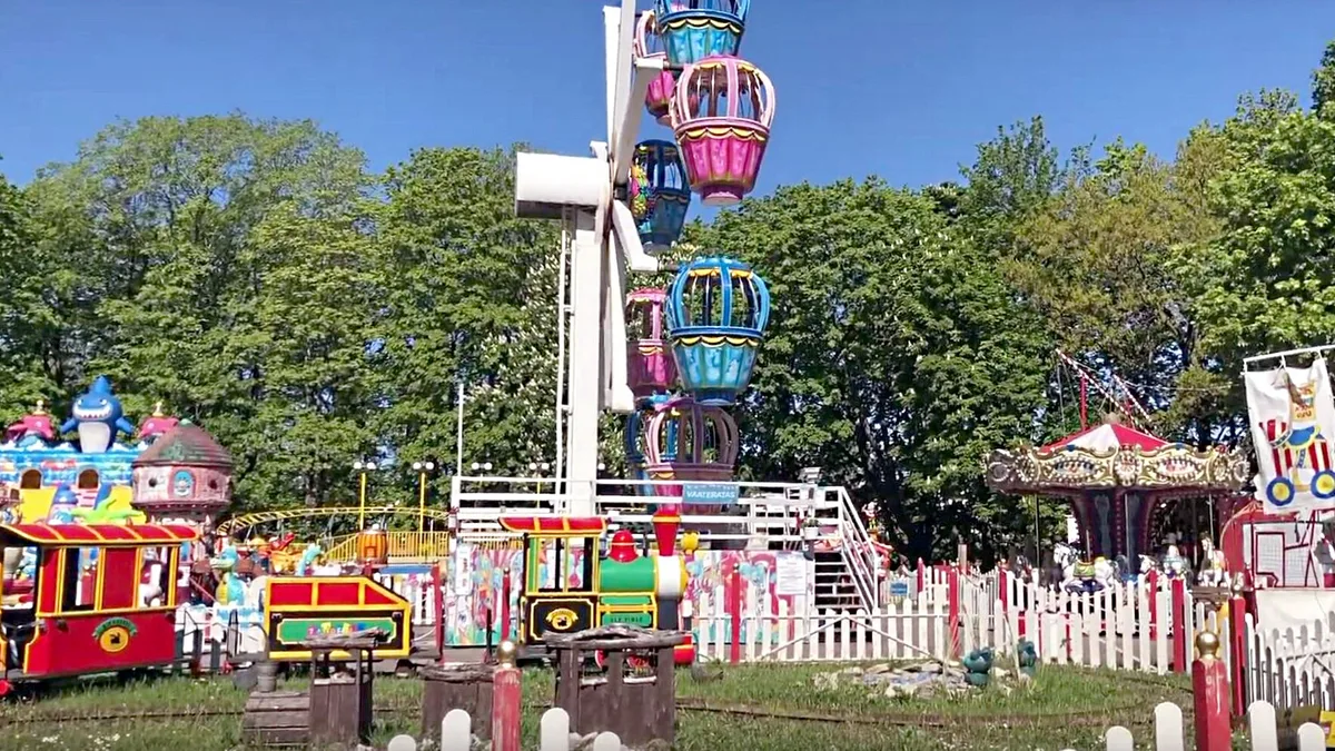 Luna Amusement Park in Iran