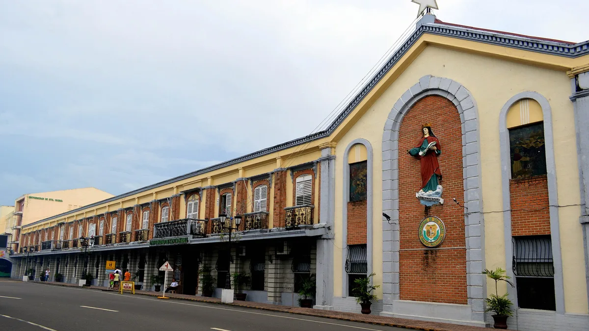 Universidad de Sta. Isabel in Philippines