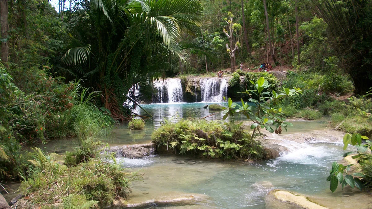 Cambugahay Falls in Philippines